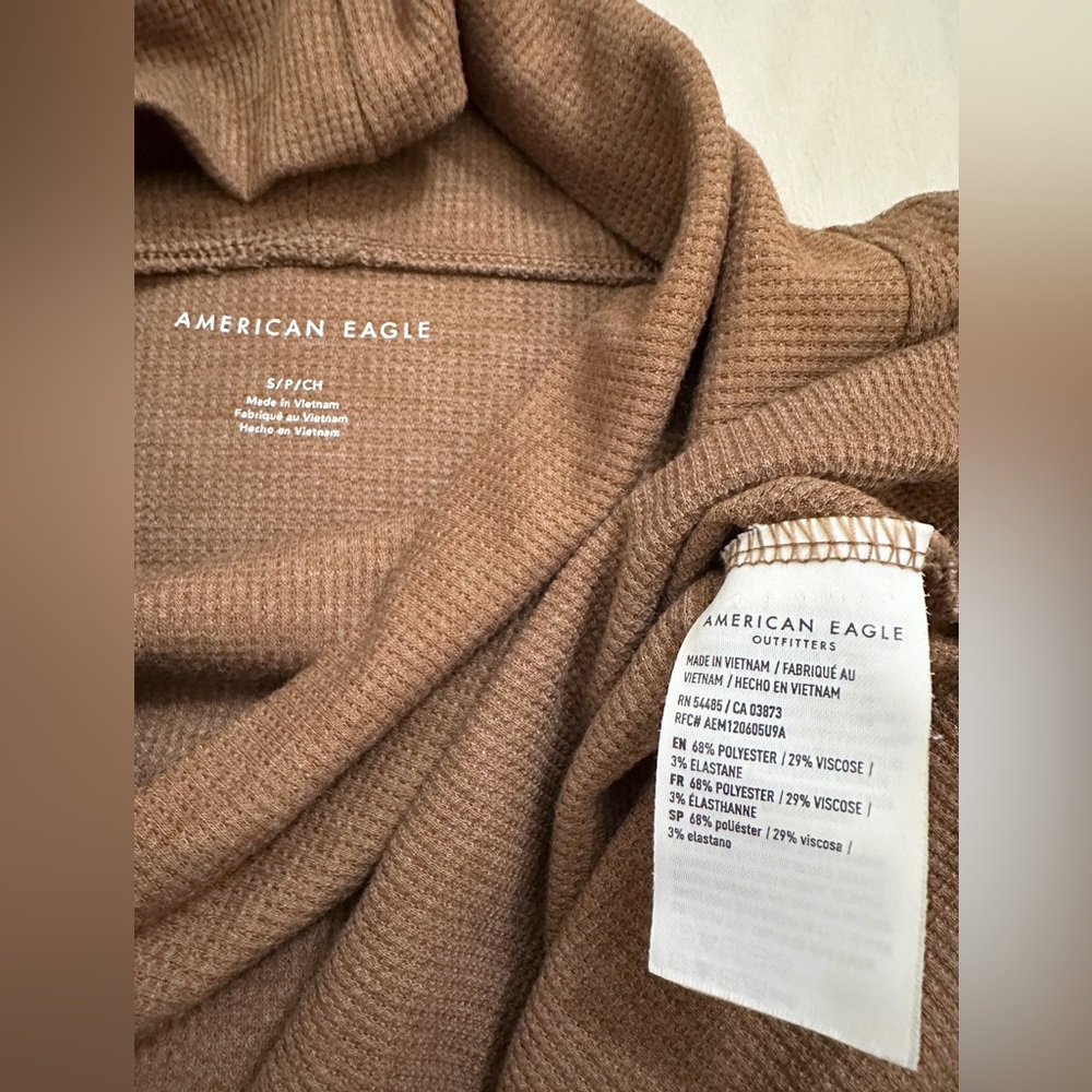 American Eagle Waffle Knit Crop Turtleneck - Brown - S - Picture 5 of 10